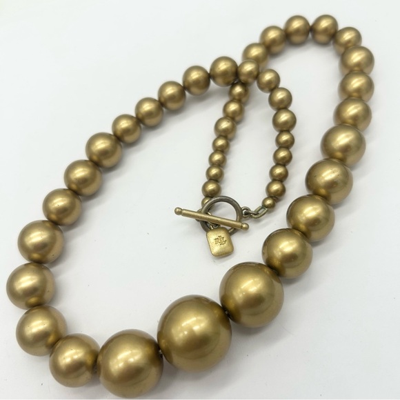 Lauren Ralph Lauren Gold Graduated Pearl Necklace - Picture 2 of 3